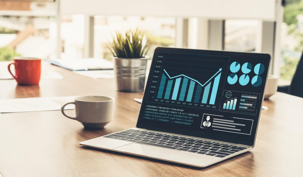 How can budgeting software improve personal financial planning?